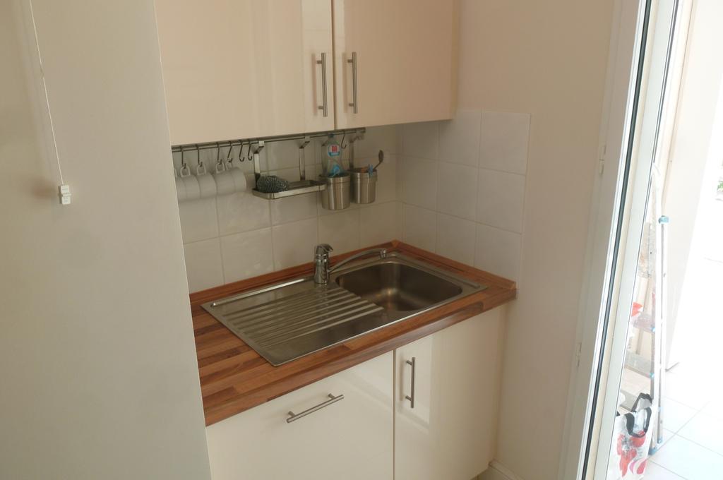 Stunning 2 Bed, 2 Bath Apt On The Cannes Sea Front Has Swimming Pool And Is A Secure Modern Building 464 Ngoại thất bức ảnh