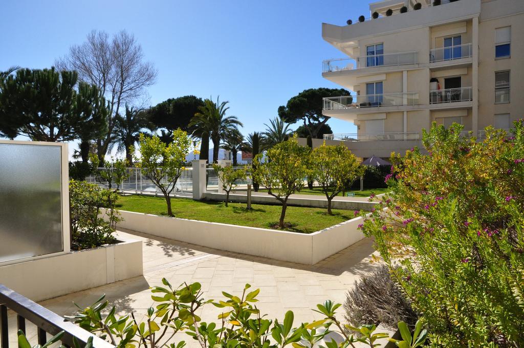 Stunning 2 Bed, 2 Bath Apt On The Cannes Sea Front Has Swimming Pool And Is A Secure Modern Building 464 Ngoại thất bức ảnh