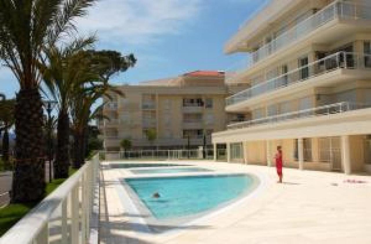 Stunning 2 Bed, 2 Bath Apt On The Cannes Sea Front Has Swimming Pool And Is A Secure Modern Building 464 Ngoại thất bức ảnh