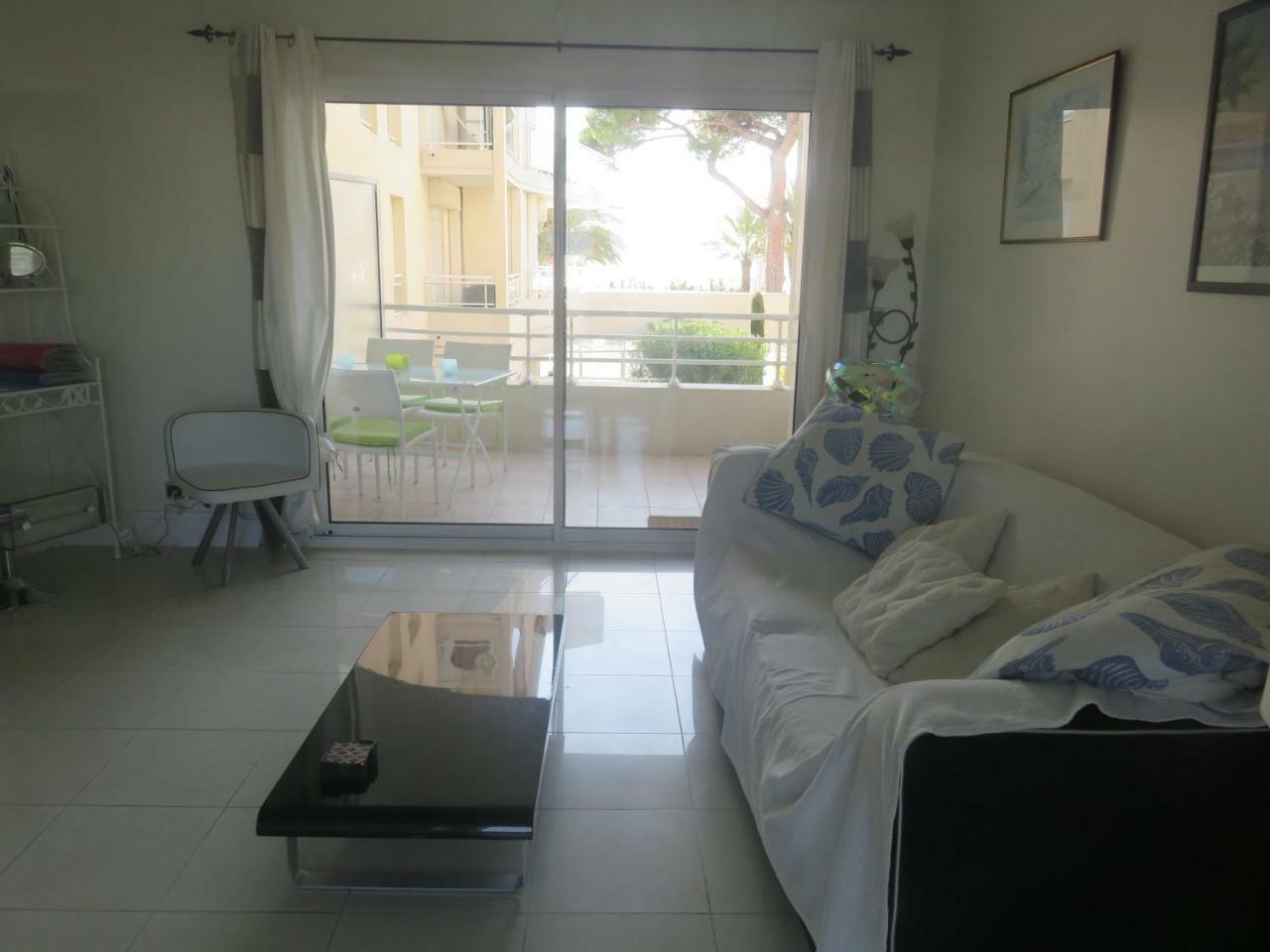 Stunning 2 Bed, 2 Bath Apt On The Cannes Sea Front Has Swimming Pool And Is A Secure Modern Building 464 Ngoại thất bức ảnh